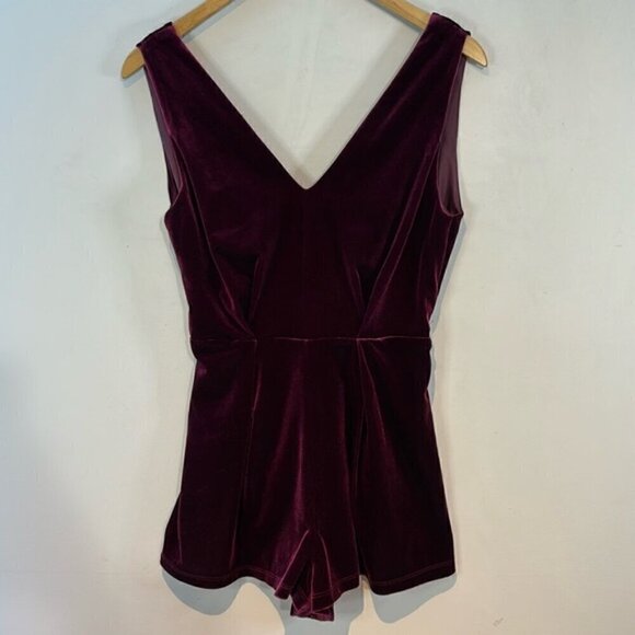Topshop Petite deep wine colour purple velvet shorts romper lace back size US2 - Picture 4 of 9